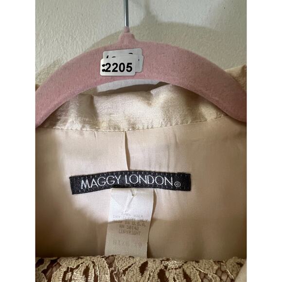 Maggy London Cream Silk Jacket and Lace Skirt Suit Sz 10 - Picture 8 of 8